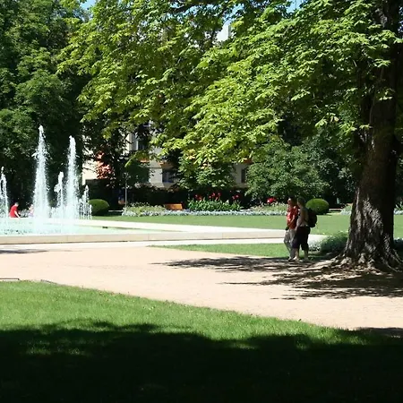 호텔 Lazensky Park 4*